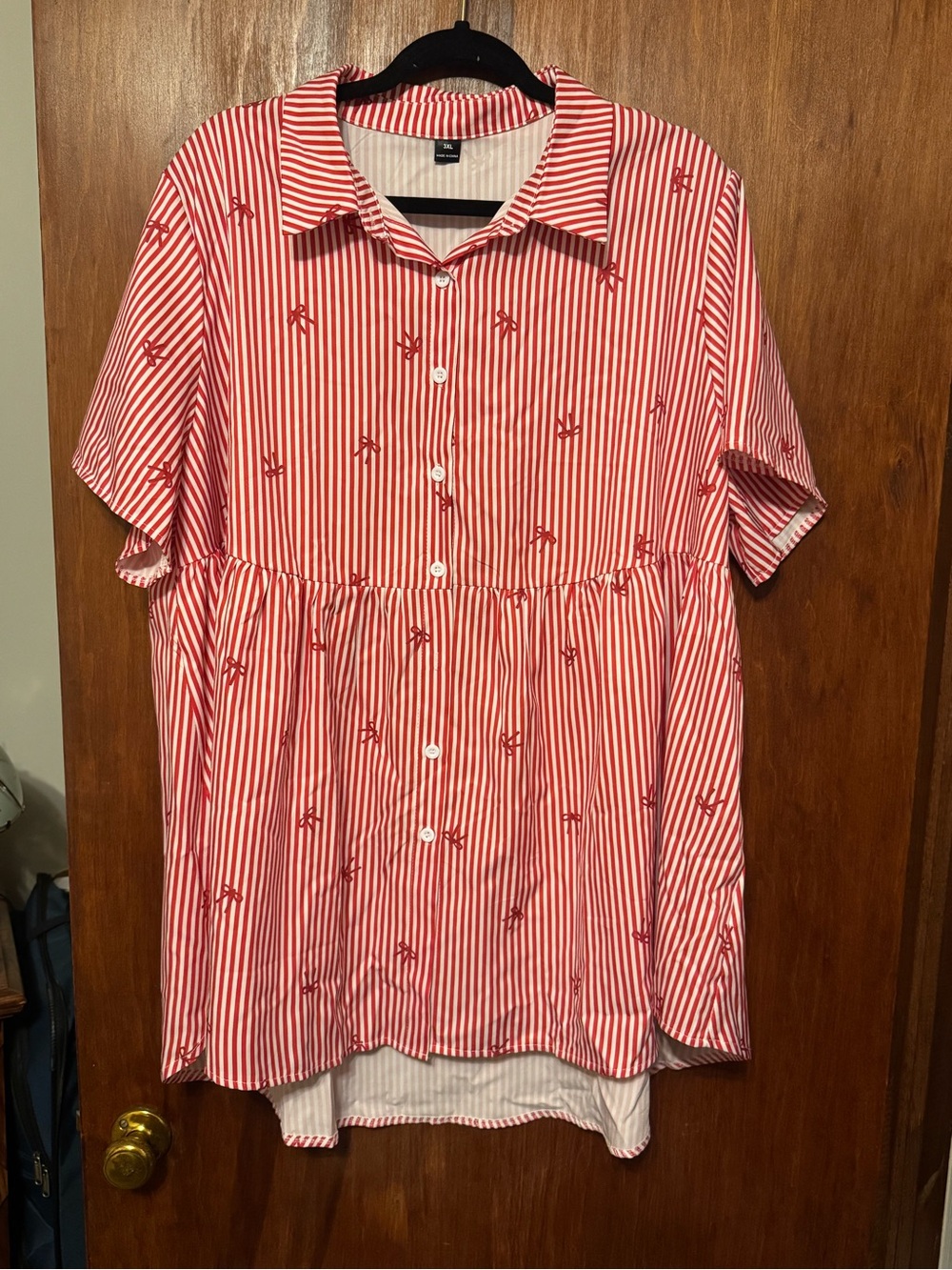Women’s Plus Size Stripe and Bow Button Down Blouse 3XL